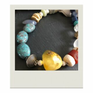 Spotlight on Jewelry: Chunky stones with a necklace from @mo.soma, a pyrite cuff from @iritsorokin and @blacksolv’s chrysanthemum and crystal pendant. If your style is fun and colourful, check out this woven leather necklace and bangles by @nancyesworthy and ceramic earrings from @studio___eighteen, we love the use of different materials for jewelry here. For the nature lover, we’re proud to host @zulajewelry, we are big fans of her nature reverent jewels, such as these sterling silver cedar hoops. Come visit these lovely people this weekend from 11-6 daily at Heritage Hall at Main and 15th Avenue #vancouver. 🌟 #vancouvermarket #vancouverjewelry #vancouverjewelrydesigner #madeinvancouver #handmadeinvancouver